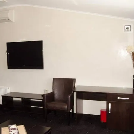 Motel Low Price *
